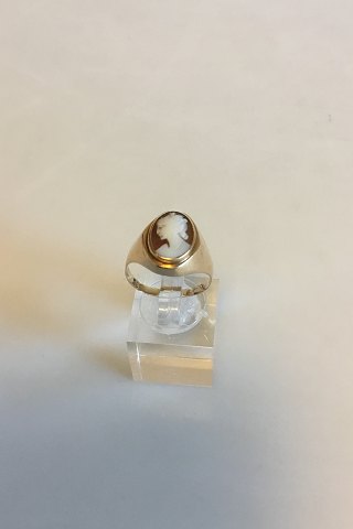 Gold Ring in 14 K with Camée