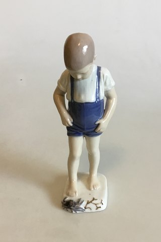 Bing & Grondahl Figurine Boy with Crab No 1870