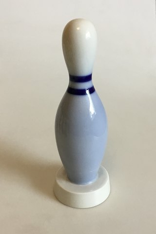 Bing & Grondahl Figurine of a Bowl pin No 6132
