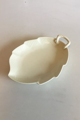 Bing & Grondahl Elegance, Creme Leaf Shaped Dish No 199