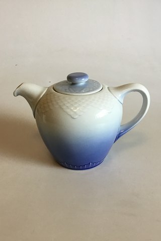Bing & Grondahl Blue Tone - Seashell Hotel Tea Pot No 832