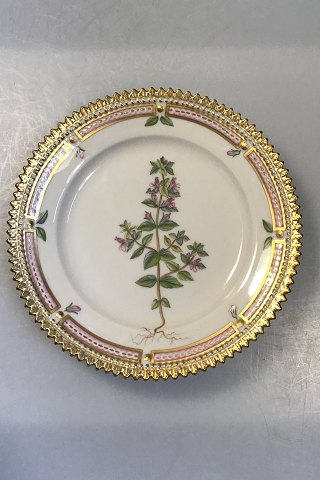 Royal Copenhagen Flora Danica Cake Plate No 20/3552