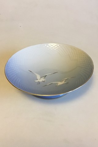 Bing & Grondahl Seagull with Gold Cake Dish on foot No 206