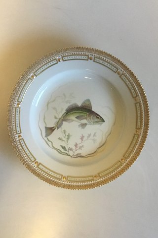 Royal Copenhagen Flora Danica Fish Plate No 20/3549