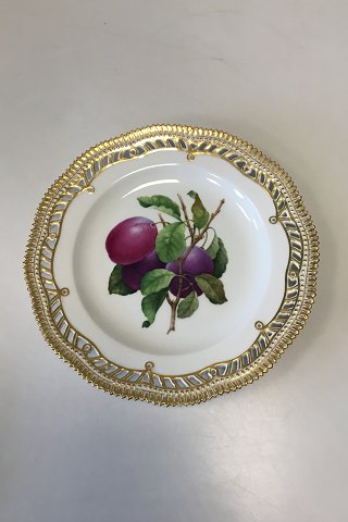 Royal Copenhagen Flora Danica Fruit Plate No 429/3554