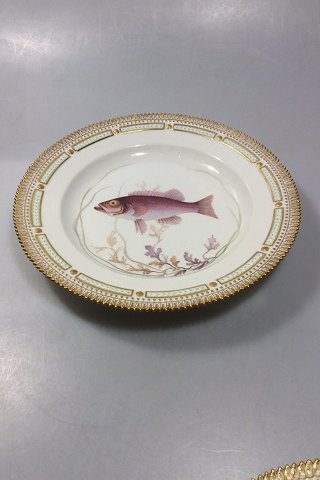 Royal Copenhagen Flora Danica Fish Plate No 19/3549