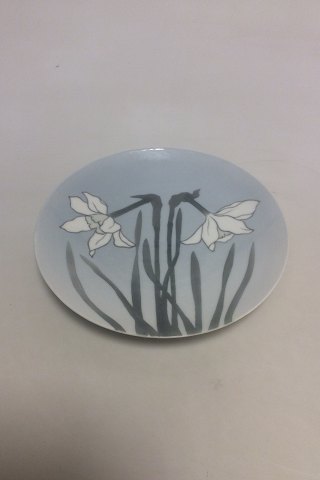 Royal Copenhagen Motif Plate with Easter Lilly no 65/8