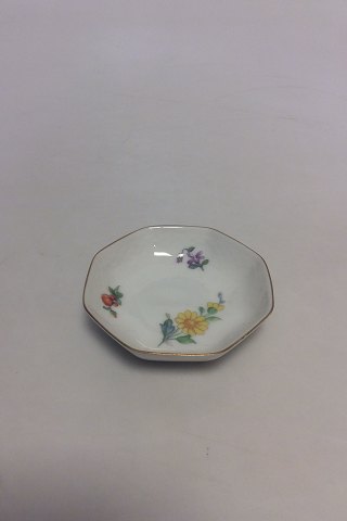 Bing & Grondahl Saxon Flower, White Small Dish No 246