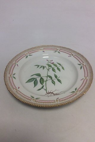 Royal Copenhagen Flora Danica Dinner Plate No 624(3549).