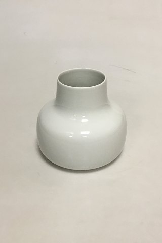 Bing & Grøndahl "White Koppel" Vase no 686