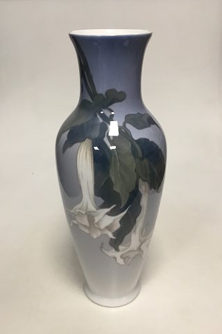 Royal Copenhagen Art Nouveau Vase no 1816/12