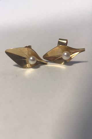 Ear Rings(Studs)  w/ Pearl 14 ct Gold