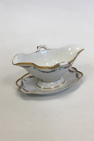 Royal Copenhagen Pattern No 478 Rose Garlands with gold Sauce Boat No 448