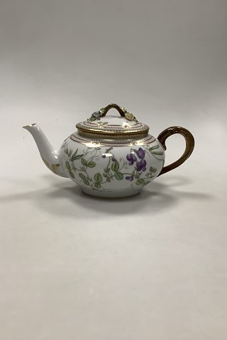 Royal Copenhagen Flora Danica Tea Pot with lid no. 3631 / 143