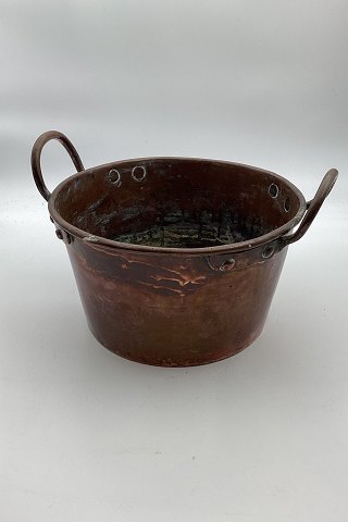 Smaller copper pot with "high" handles 19th. Century