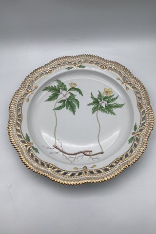 Royal Copenhagen Flora Danica Large Round pierced Tray No 20/3528