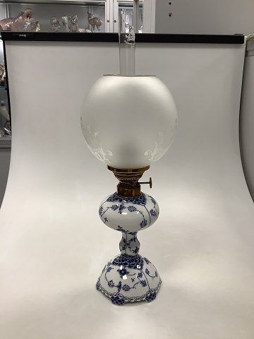 Royal Copenhagen Blue Fluted Full Lace Petroleums Lamp