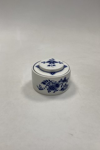 Royal Copenhagen Blue Fluted Plain Lidded Bowl / Bonbonniere No 5024