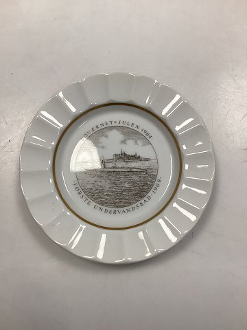 Royal Copenhagen Aluminia Søværnets Juleplatte 1984