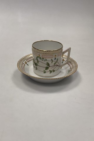 Royal Copenhagen Flora Danica Chocolate Cup No 20 / 3513