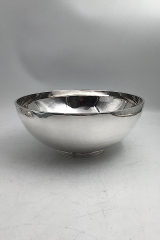 Georg Jensen Sterling Silver Bowl No. 547 D (1930 - 1945)