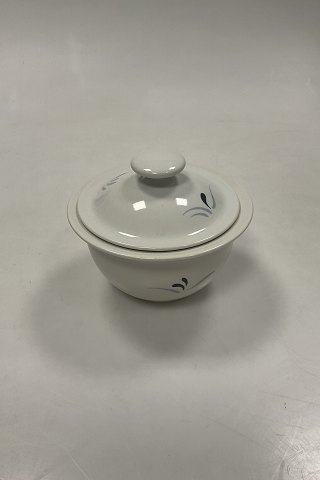 Bing and Grøndahl Stoneware Rondo Flødekande No. 302