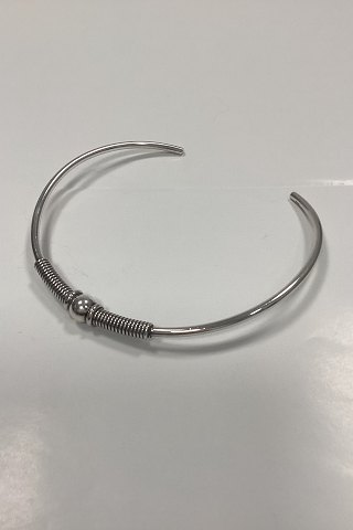 Modern Open Neckring in Sterling Silver
