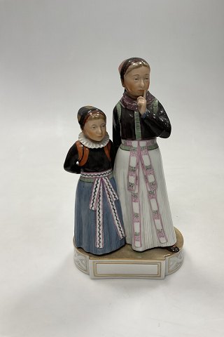 Royal Copenhagen overglaze figurine Pieter and Trein Dirch Jans´ Boy