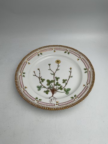 Royal Copenhagen Flora Danica Lunch Plate No. 20/3550