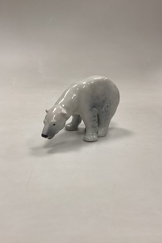 Royal Copenhagen Figurine Polar Bear Feeding No. 054