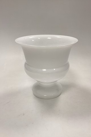 Holmegaard Fiore Flowerpot in white glass