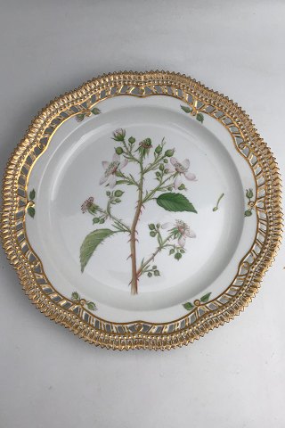 Royal Copenhagen Flora Danica Plate with pierced border No. 20/3526.