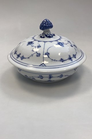 Royal Copenhagen Blue Fluted plain Lidded Bowl No. 397