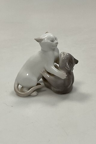 Royal Copenhagen  Figurine of Playing Cats No 1025/547