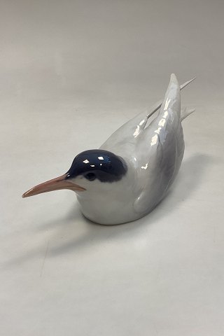 Royal Copenhagen Figurine of Tern squatting No. 827