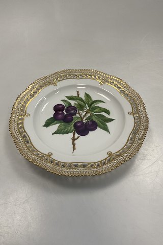 Royal Copenhagen Flora Danica Fruit Plate No. 429/3554.