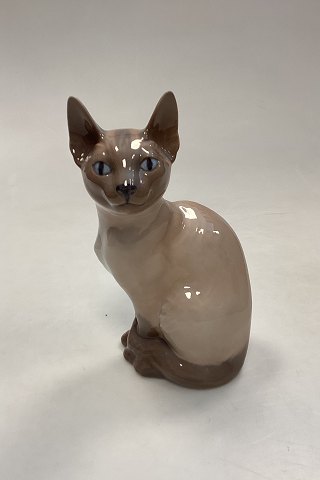 Royal Copenhagen Figurine Siamese Cat No. 3281