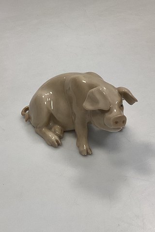 Bing and Grondahl figurine Sitting Pig No. 1882