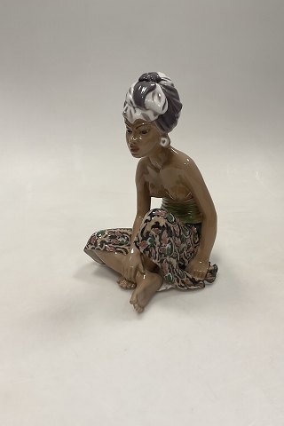 Dahl Jensen Figurine Girl from Bali No. 1136