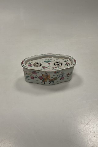 Chinese Oriental Cricket Box with lid with fine decoration