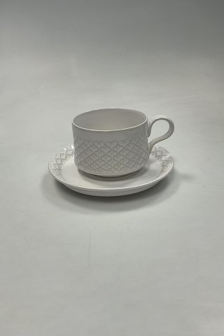 Bing and Grondahl/Kronjyden Stonware White Cordial Coffee Cup and Saucer No 305