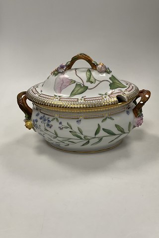 Royal Copenhagen Flora Danica Tureen No 3558