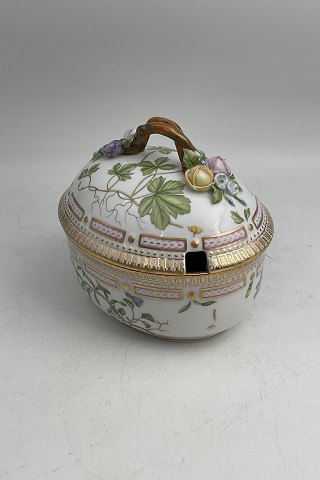 Royal Copenhagen Flora Danica Large Sugar Bowl / Little Tureen No. 20/3582 new number 160/161