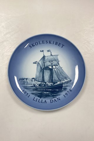 Bing and Grondahl Ship Plate from 1974 - Little Dan No. 4