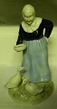 Antique Porcelain Figurine from German/Italy, old lady with geese