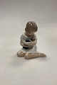 Royal Copenhagen Figurine Girl with doll No 1938 med gamle stempler