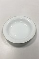 Bing & Grondahl White plain pattern with gold Deep Plate No 22