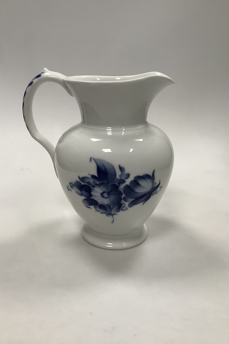 Danam Antik * Royal Copenhagen Blue Flower Braided Water Pitcher No 8247