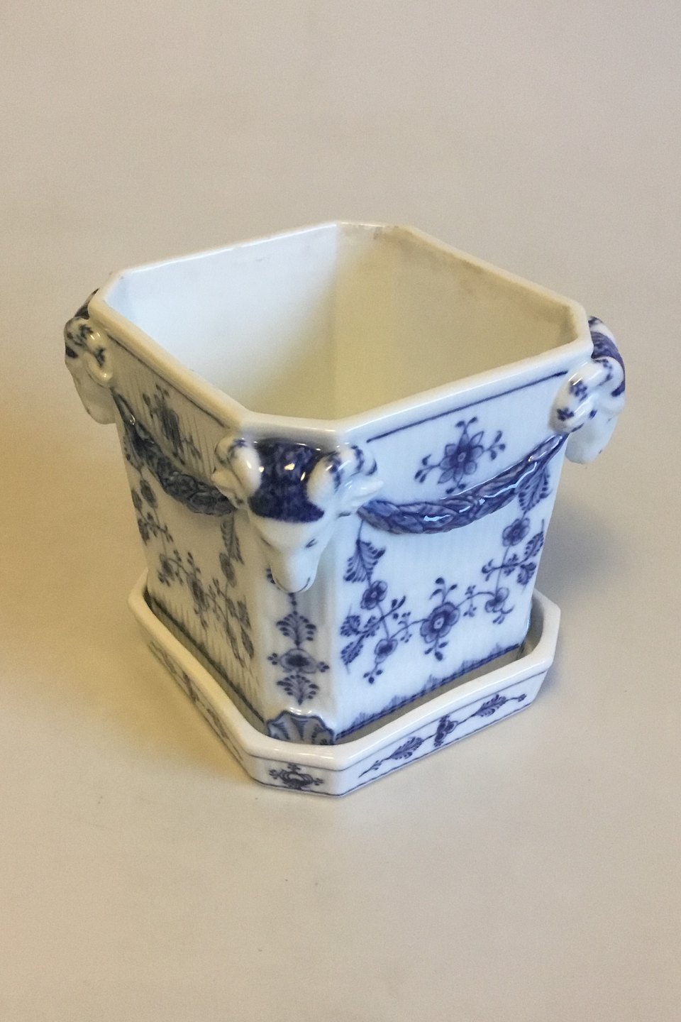 Danam Antik * Copenhagen Blue Fluted Plain Flower pot with saucer No 124 from